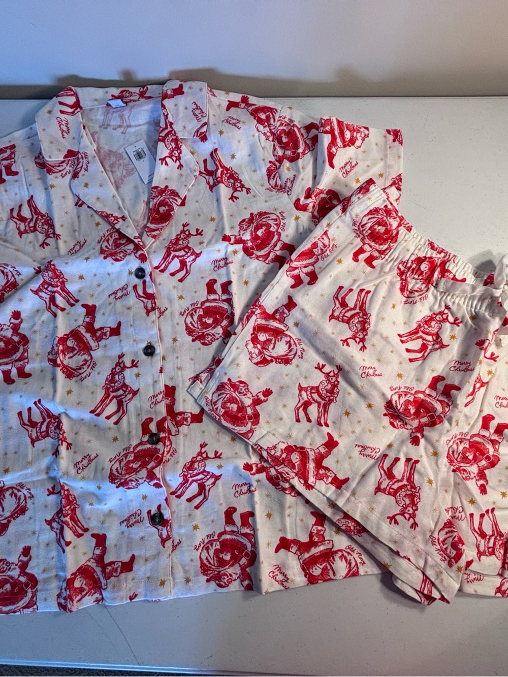 Old Navy White and Red Santa Print Women’s Pajama Set